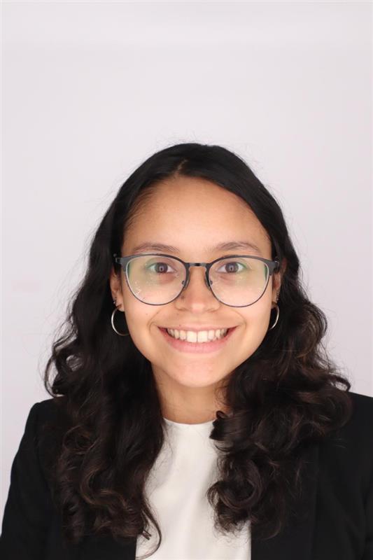 Nicole Bedoya Headshot